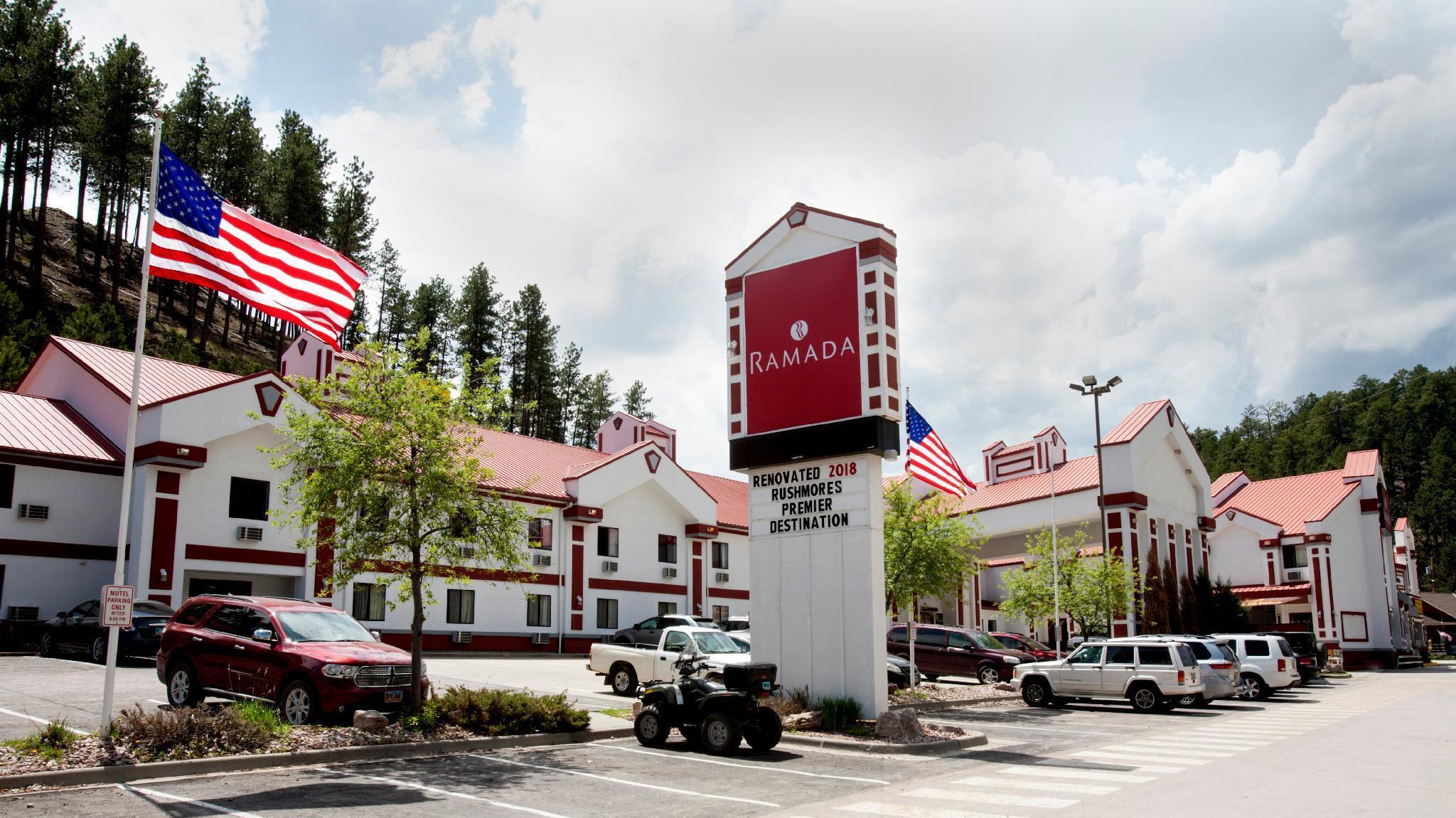 Ramada By Wyndham Keystone Near Mt Rushmore Exterior photo