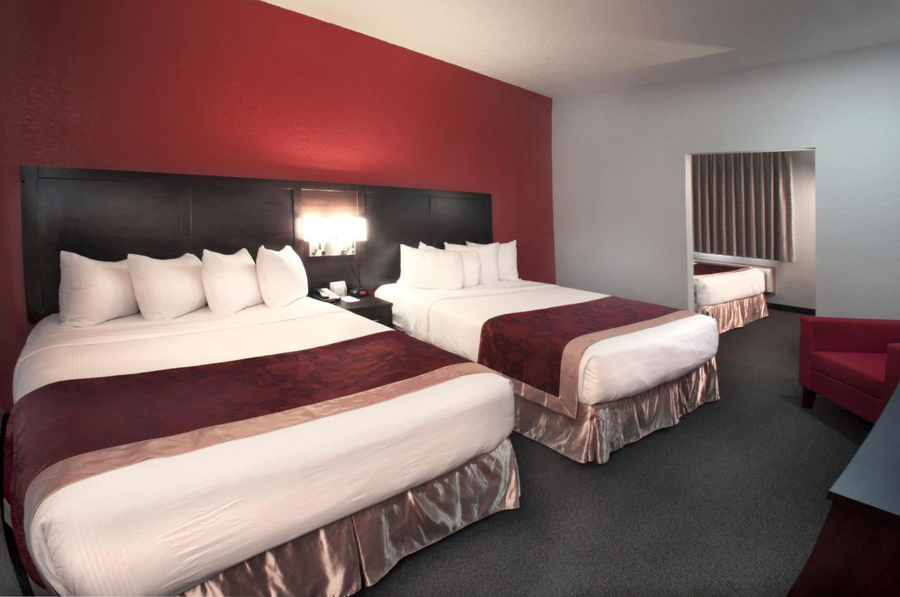 Ramada By Wyndham Keystone Near Mt Rushmore Exterior photo